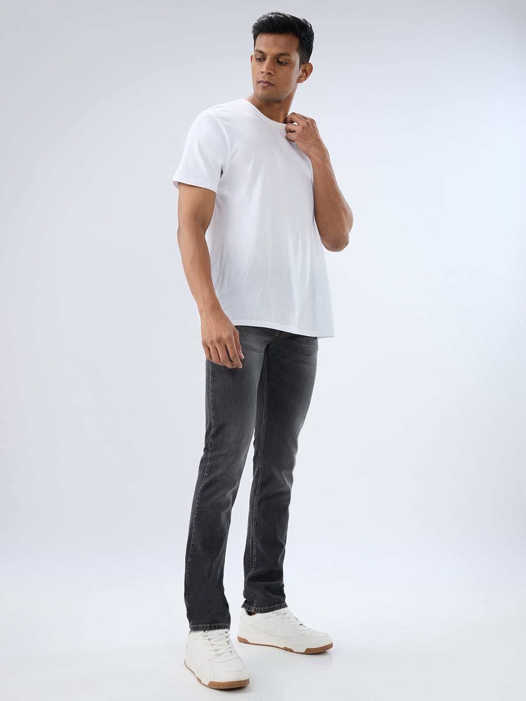 Spykar Charcoal Black Regular Fit Mid Rise Jeans For Men