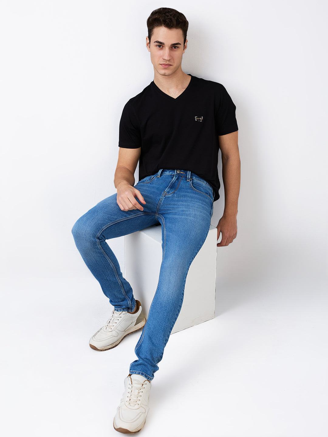 Spykar Slim Fit Low Rise Cotton Jeans For Men