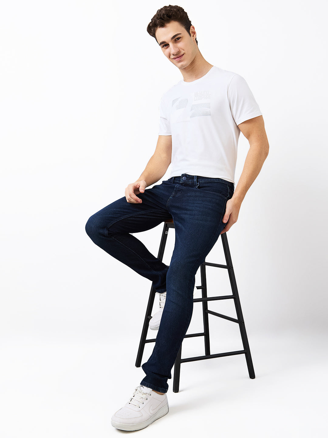 Spykar Slim Fit Low Rise Cotton Jeans For Men