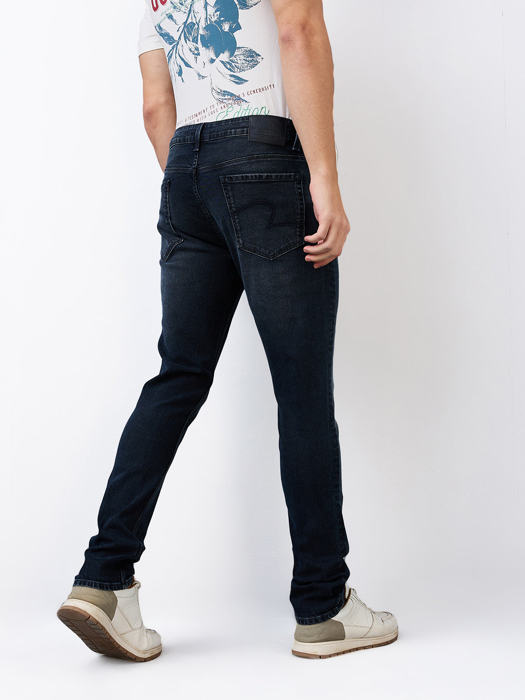 Spykar Slim Fit Low Rise Cotton Jeans For Men