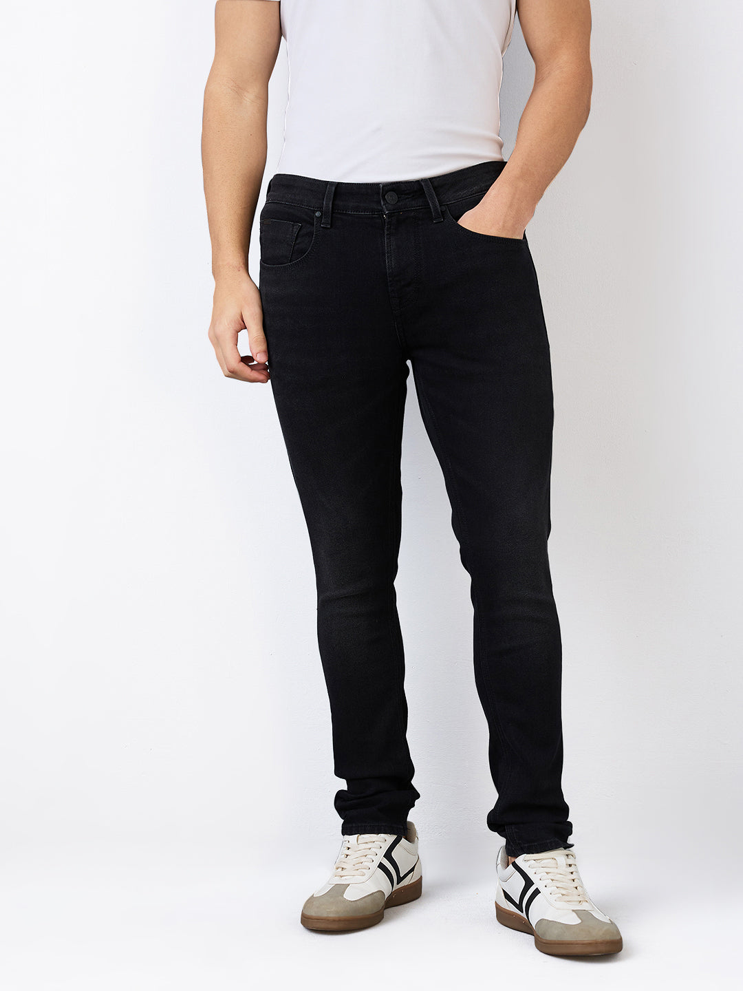 Spykar Slim Fit Low Rise Cotton Jeans For Men