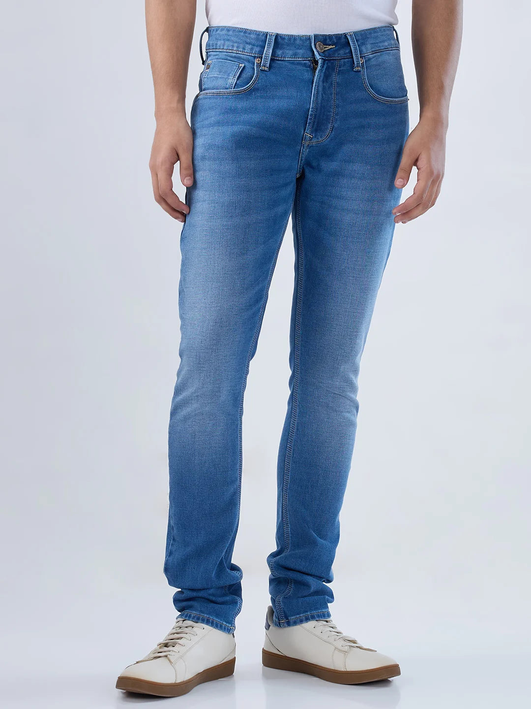 Men Mid Blue Solid Slim Fit Low Rise Jeans