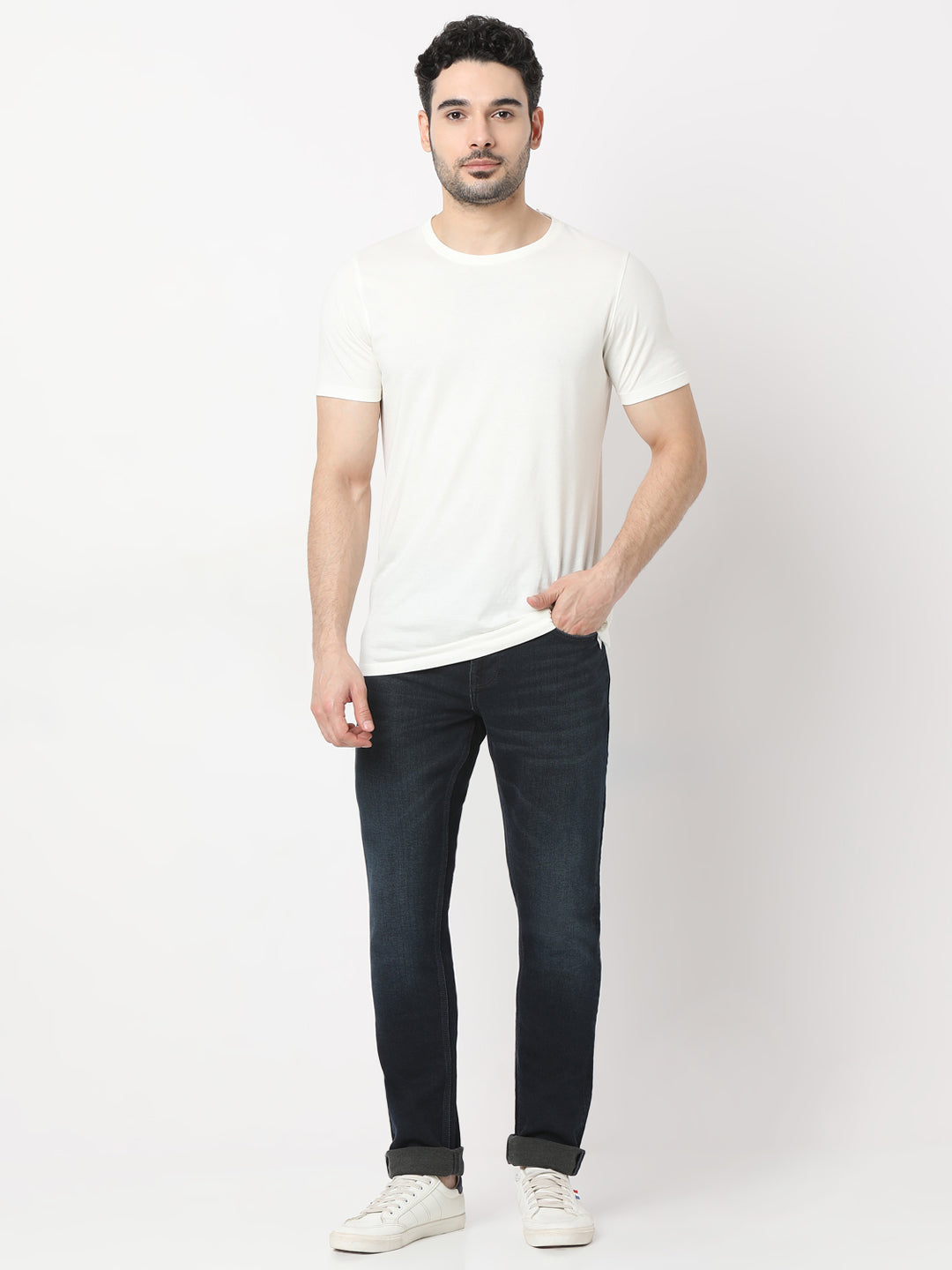 Spykar Slim Fit Low-Rise Light Fade Stretchable Jeans For Men