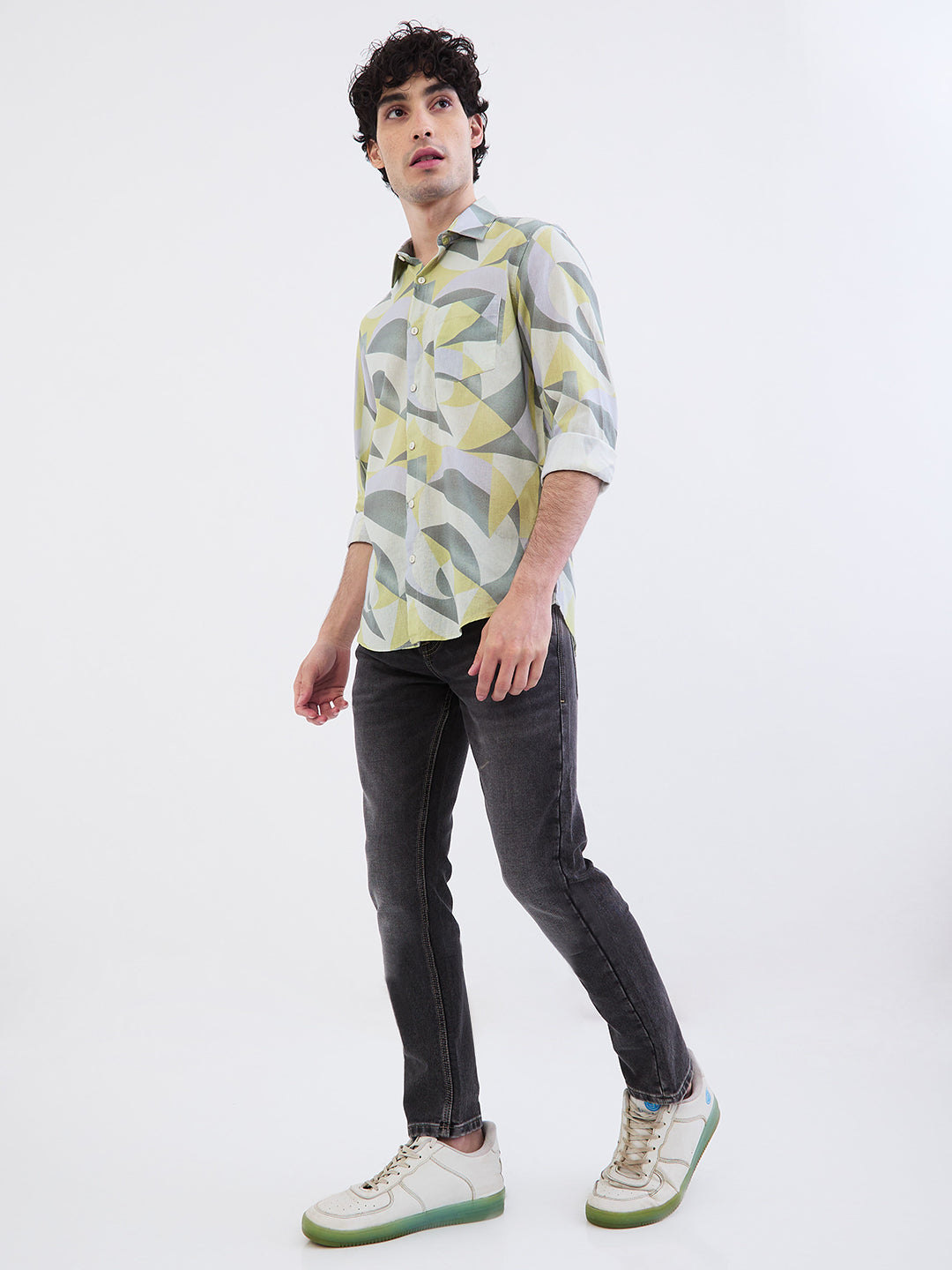 Spykar Charcoal Black Low Rise Slim Fit Casual Jeans For Men