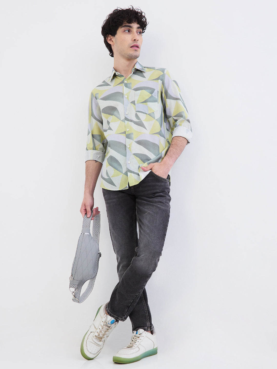 Spykar Charcoal Black Low Rise Slim Fit Casual Jeans For Men