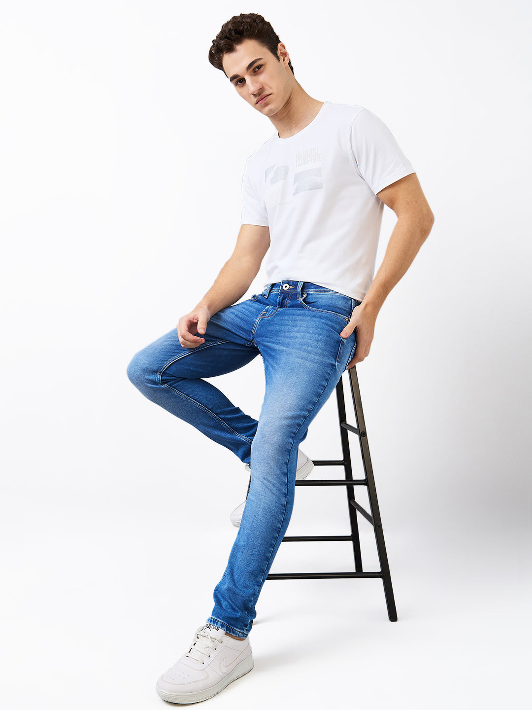 Spykar Slim Fit Low Rise Cotton Jeans For Men