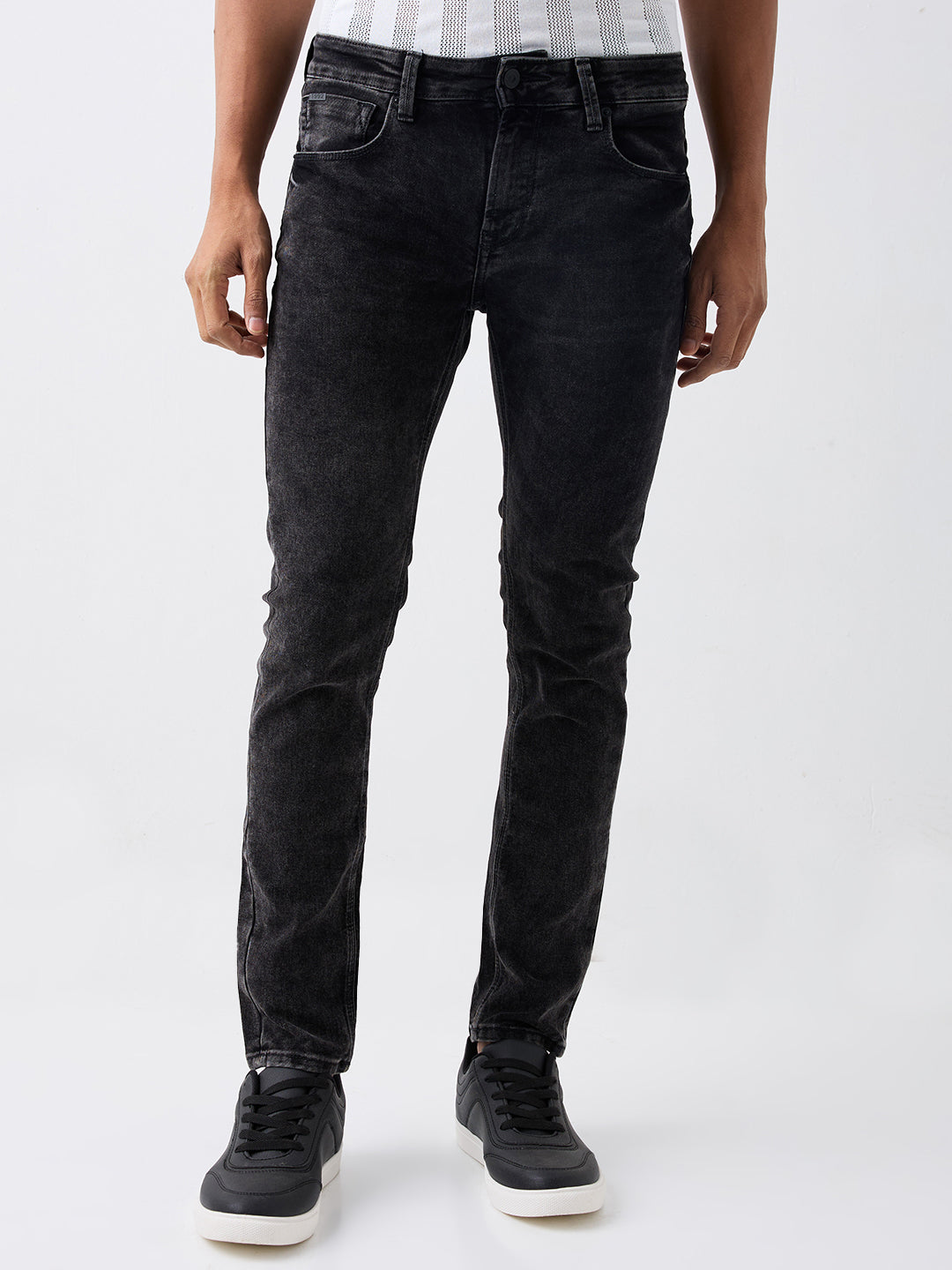 Spykar Charcoal Black Low Rise Slim Fit Casual Jeans For Men