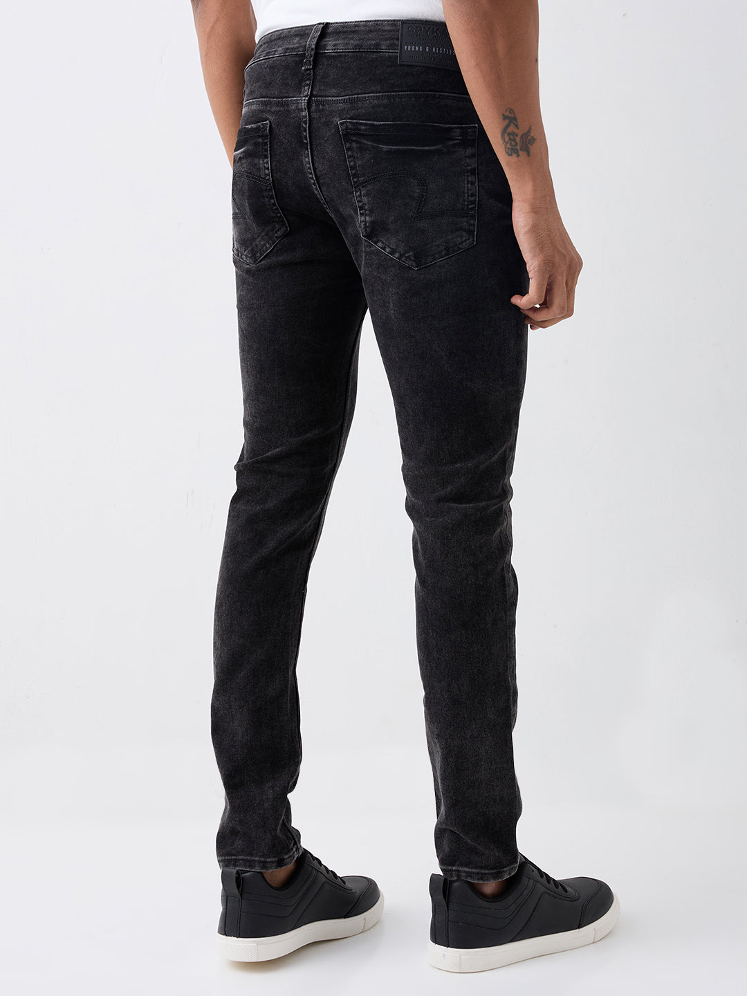 Spykar Charcoal Black Low Rise Slim Fit Casual Jeans For Men