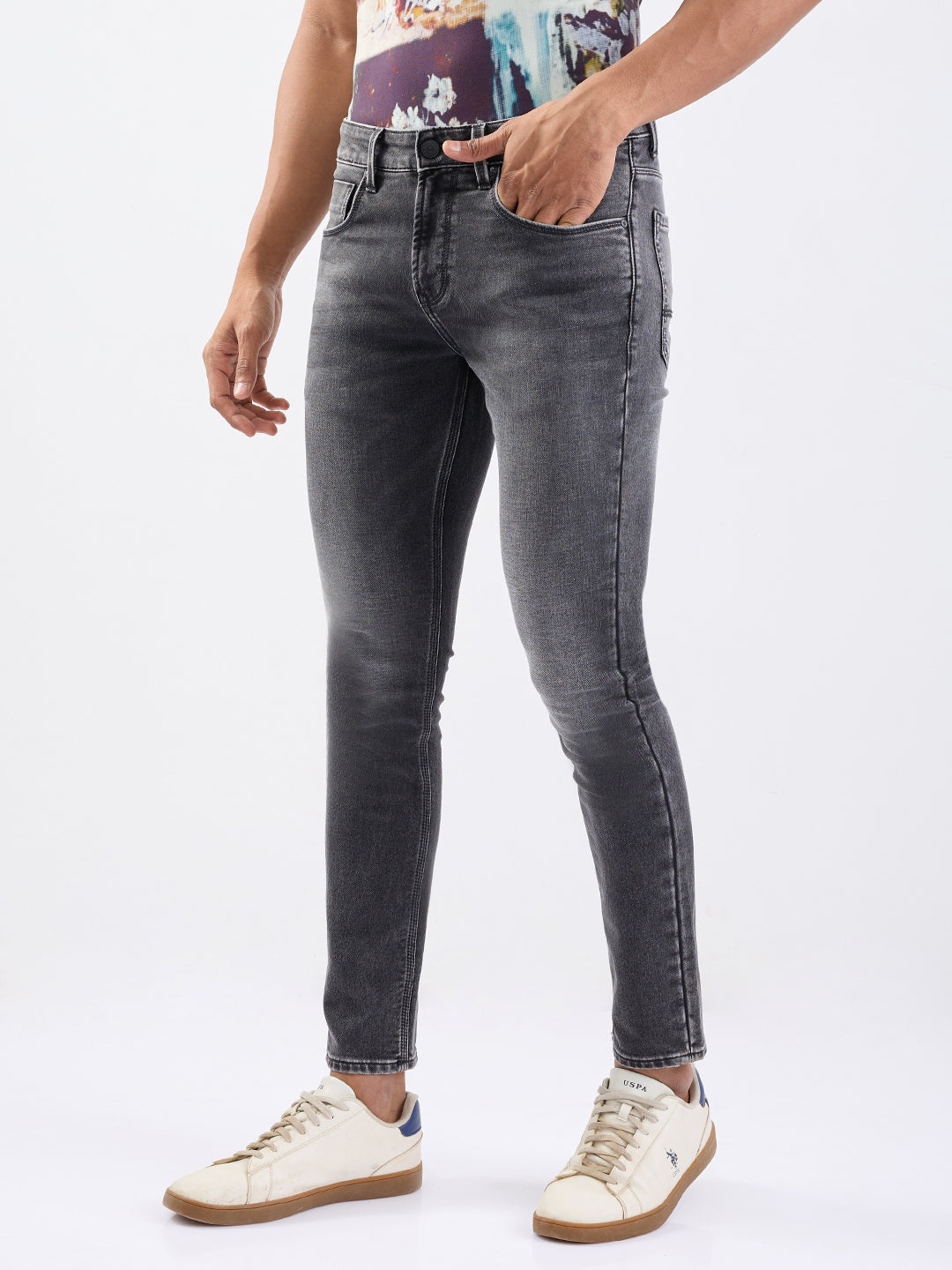 Spykar Charcoal Black Low Rise Slim Fit Casual Jeans For Men