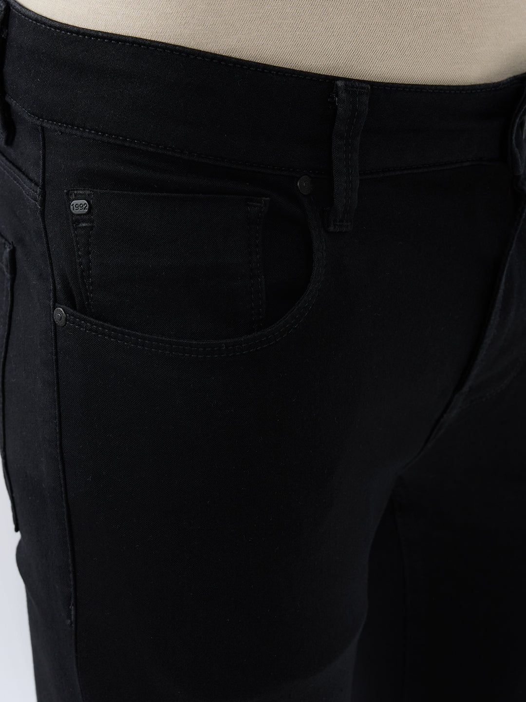 Spykar Black Slim Fit Low Rise Jeans For Men