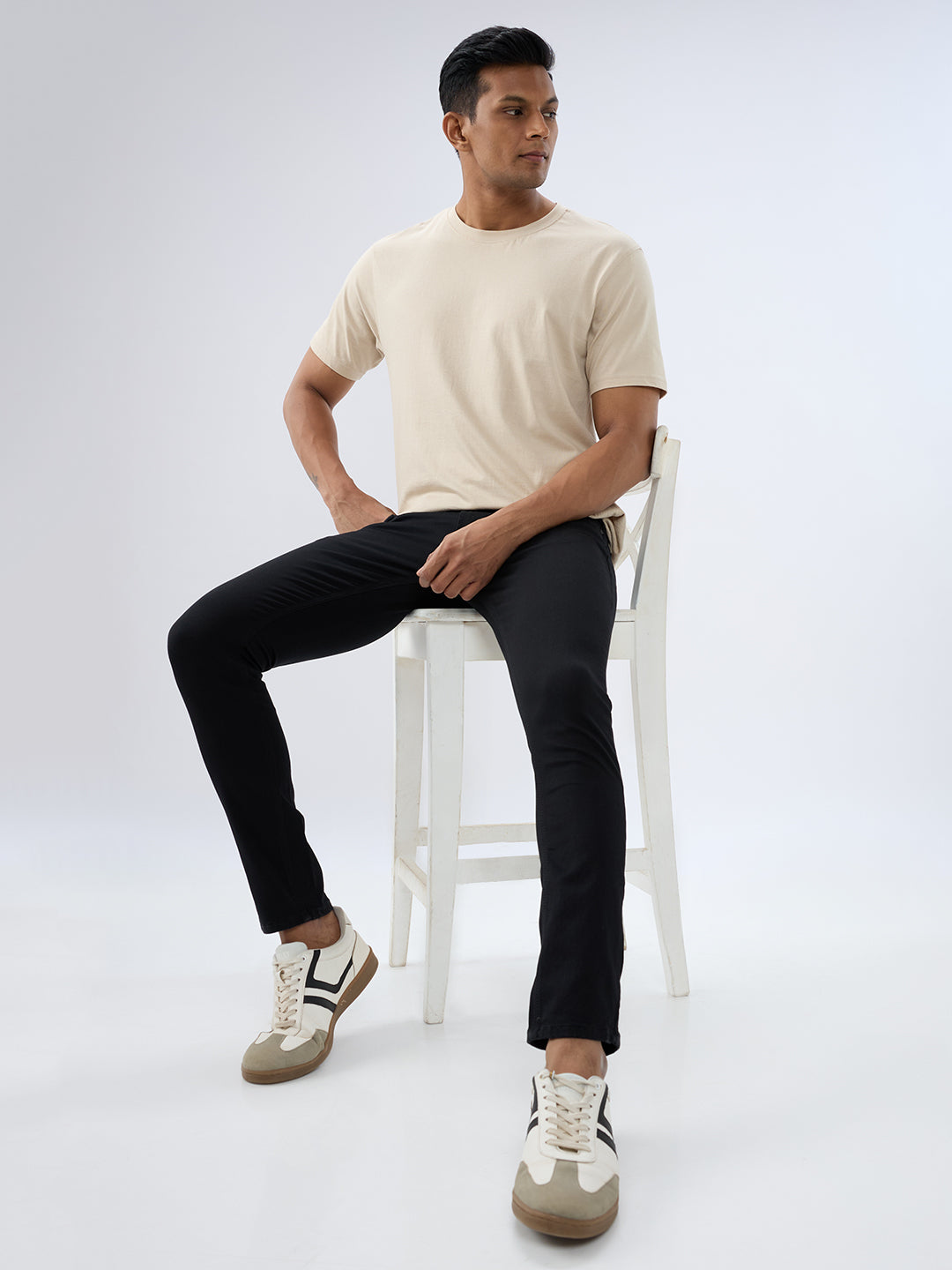 Spykar Black Slim Fit Low Rise Jeans For Men