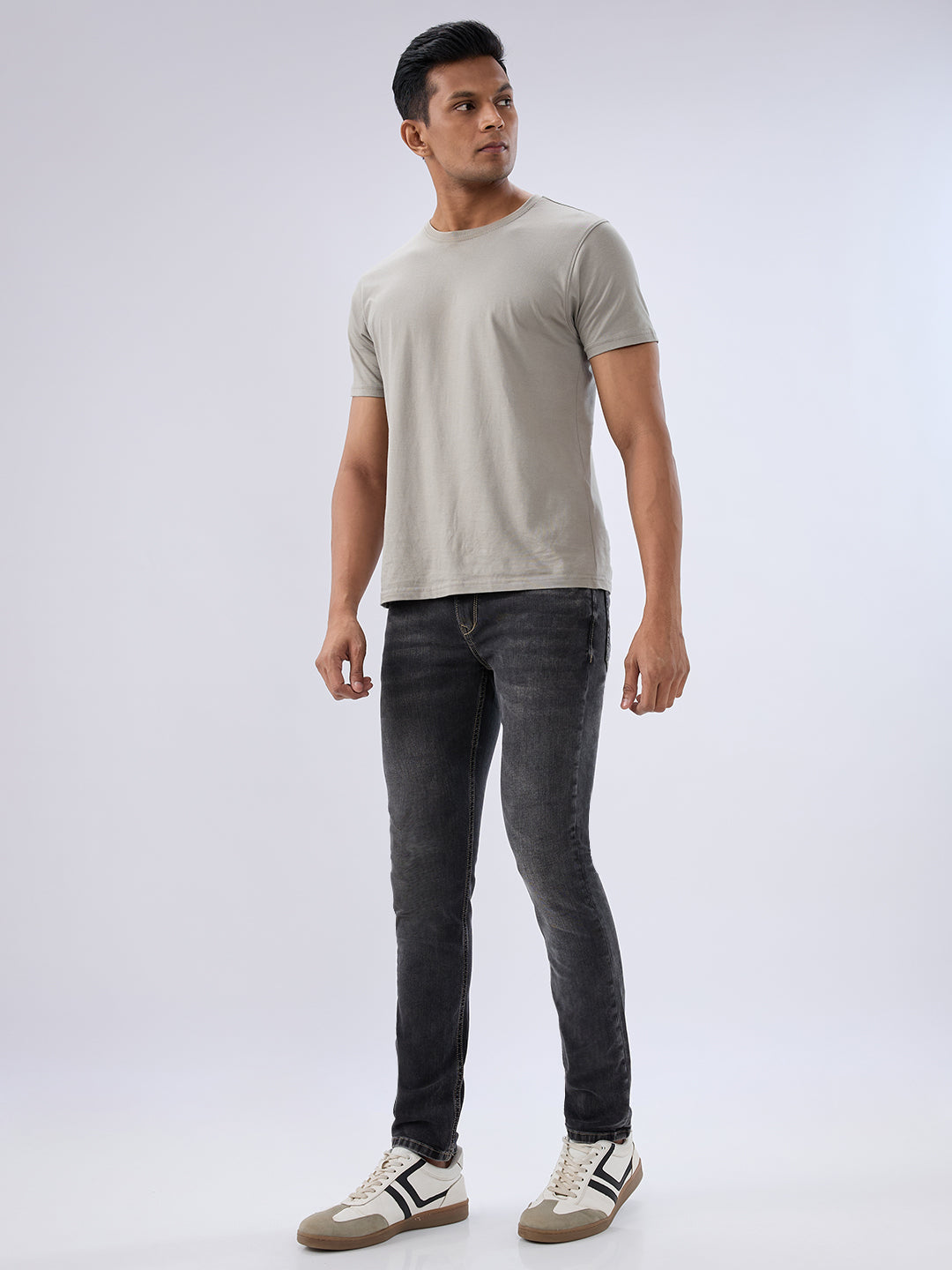Spykar Carbon Black Slim Fit Low Rise Jeans For Men