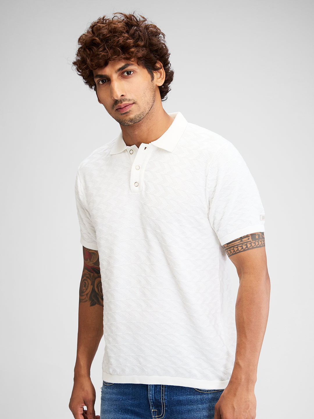 Spykar Men Solid White Slim Fit Half Sleeves Sweater