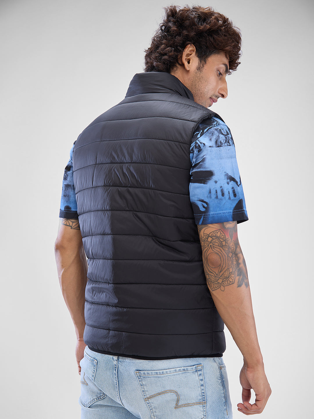 Spykar Black Polyester Sleeveless Jacket For Men