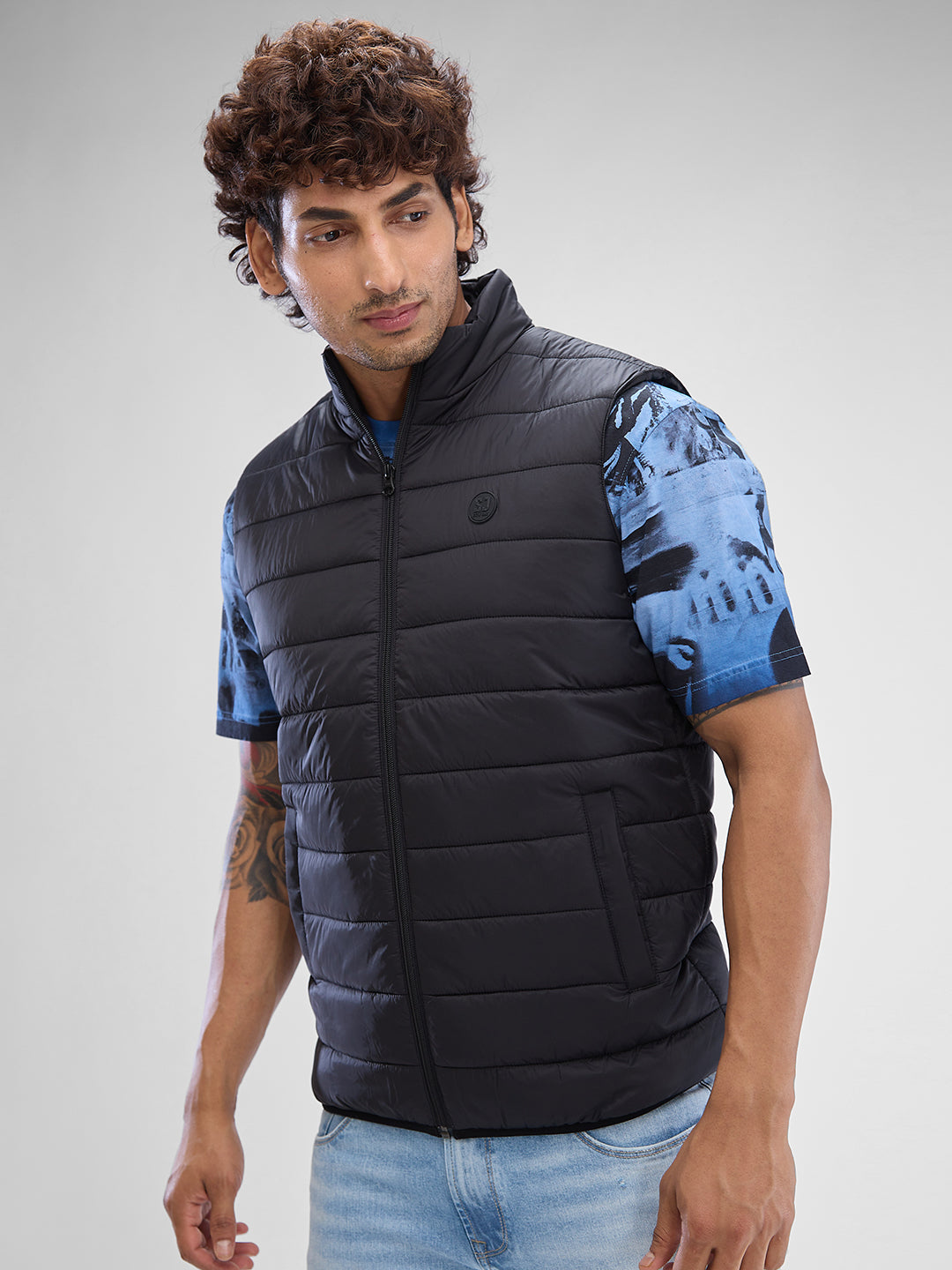 Spykar Black Polyester Sleeveless Jacket For Men