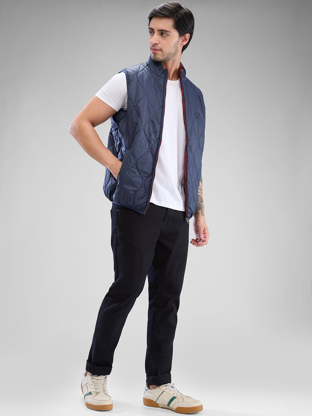 Spykar Navy Blue Polyester Sleeveless Jacket For Men