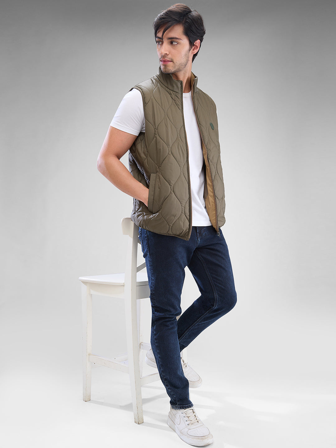 Spykar Olive Green Polyester Sleeveless Jacket For Men