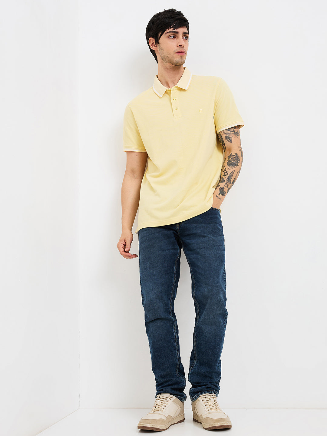 Spykar Yellow Slim Fit Solid Half Sleeve T-Shirt For Men