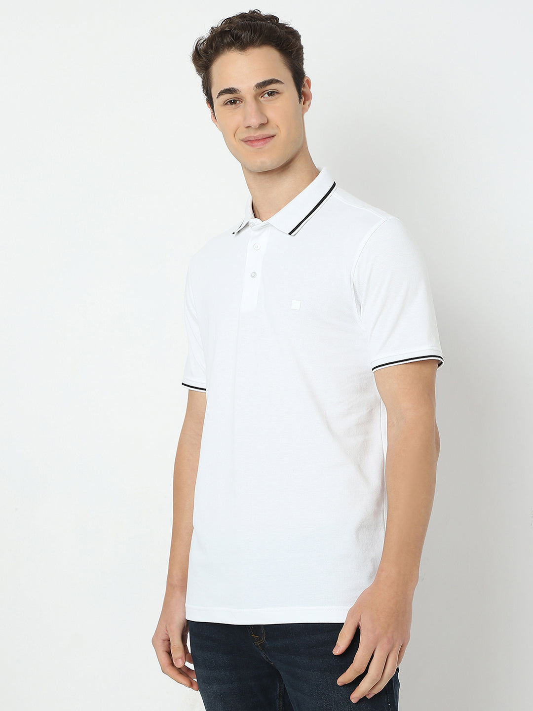 Spykar White Slim Fit Solid Half Sleeve T-Shirt For Men