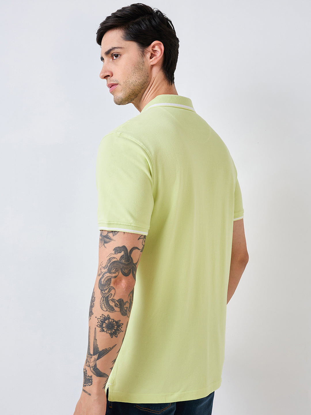 Spykar Green Half Sleeves Slim Fit Solid T-Shirt For Men