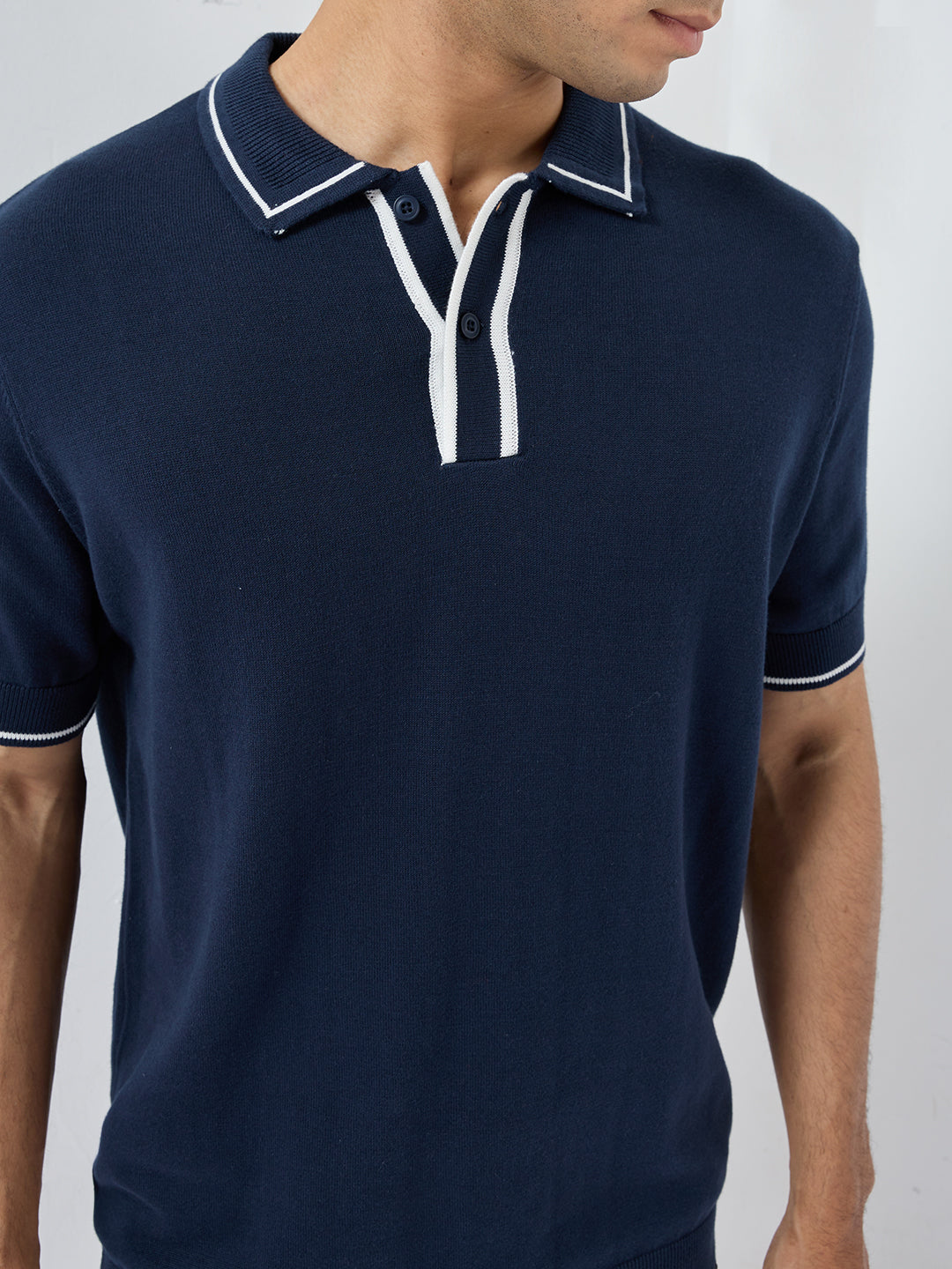Men T-Shirt Solid Blue Regular Fit