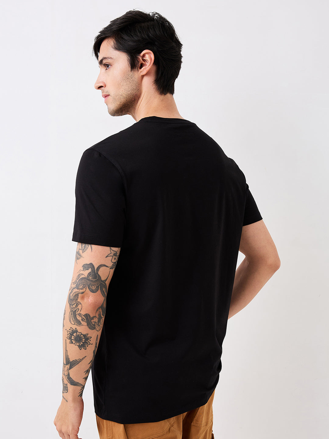 Spykar Black Slim Fit Solid Half Sleeve T-Shirt For Men