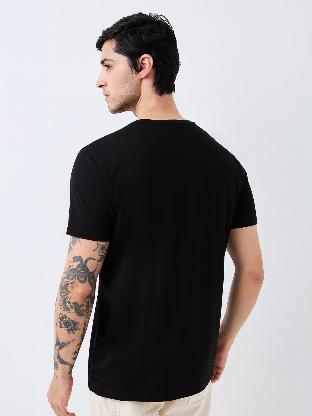 Spykar Black Slim Fit Solid Half Sleeve T-Shirt For Men