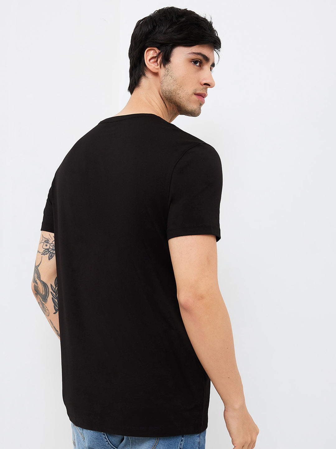 Spykar Black Slim Fit Solid Half Sleeve T-Shirt For Men