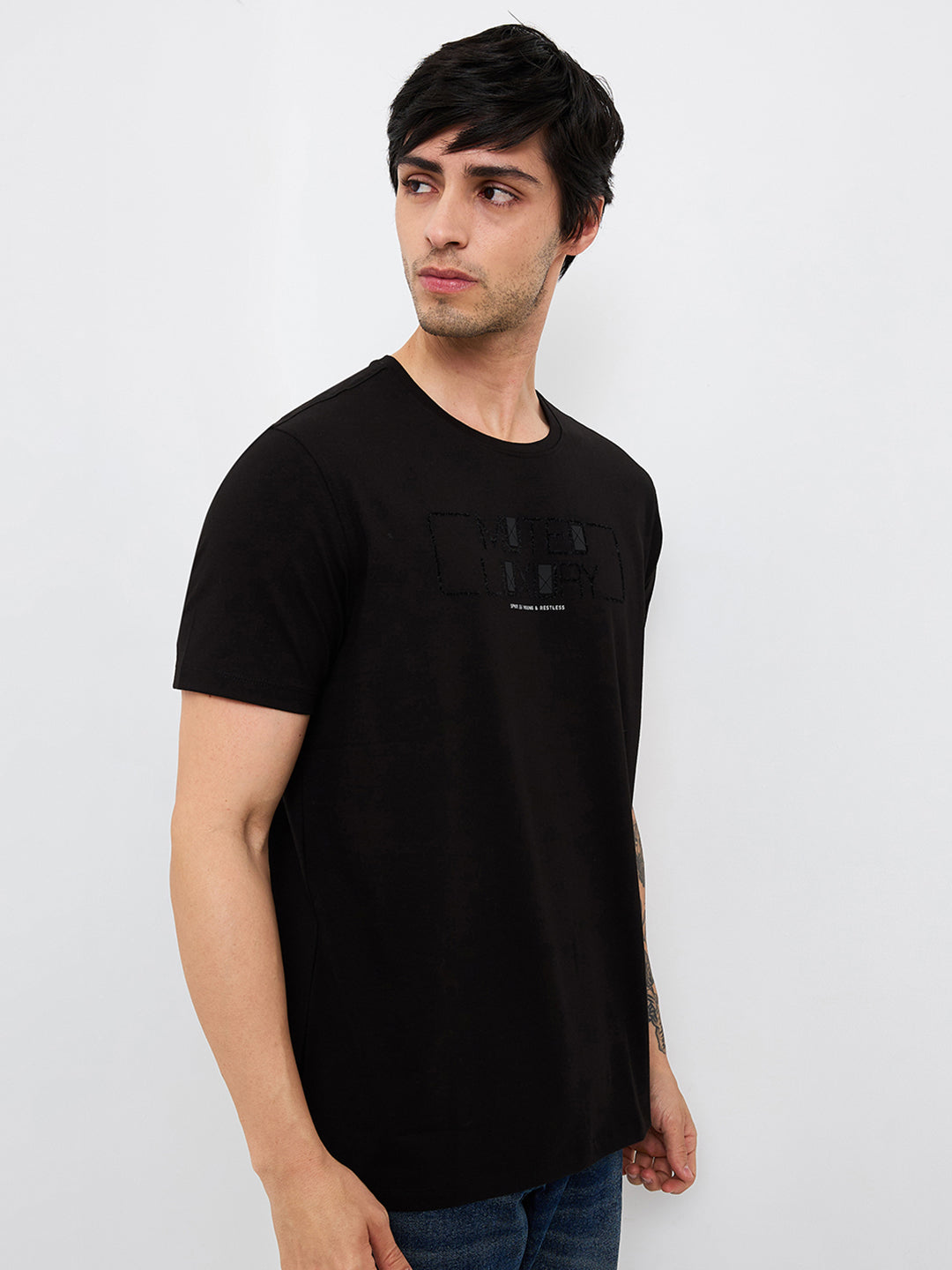 Spykar Black Slim Fit Solid Half Sleeve T-Shirt For Men