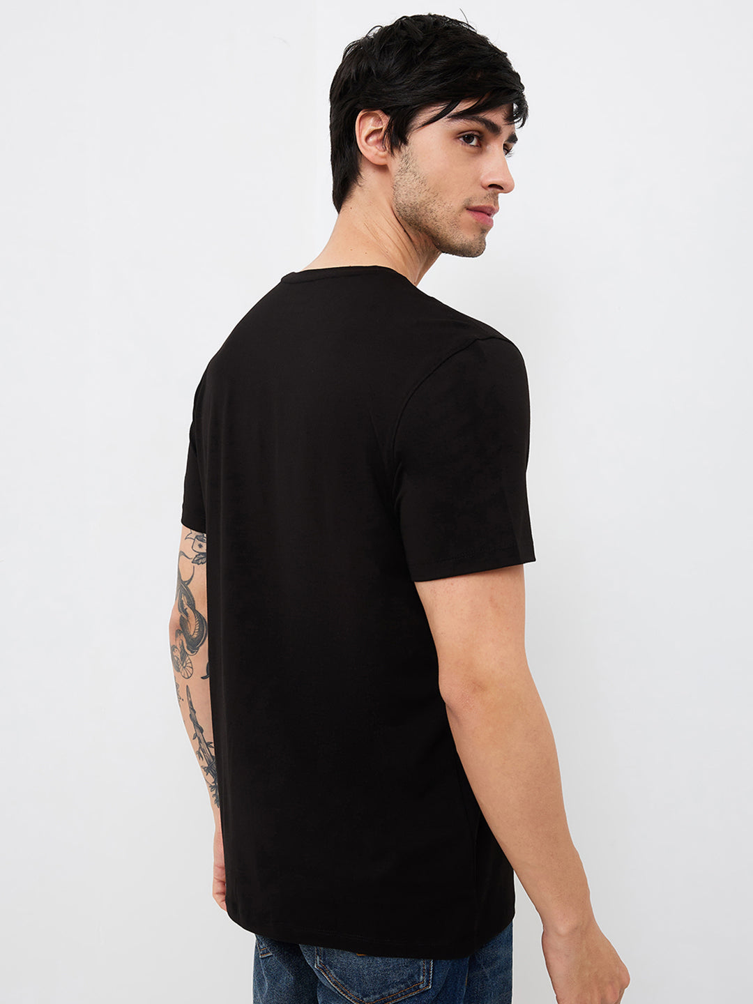 Spykar Black Slim Fit Solid Half Sleeve T-Shirt For Men