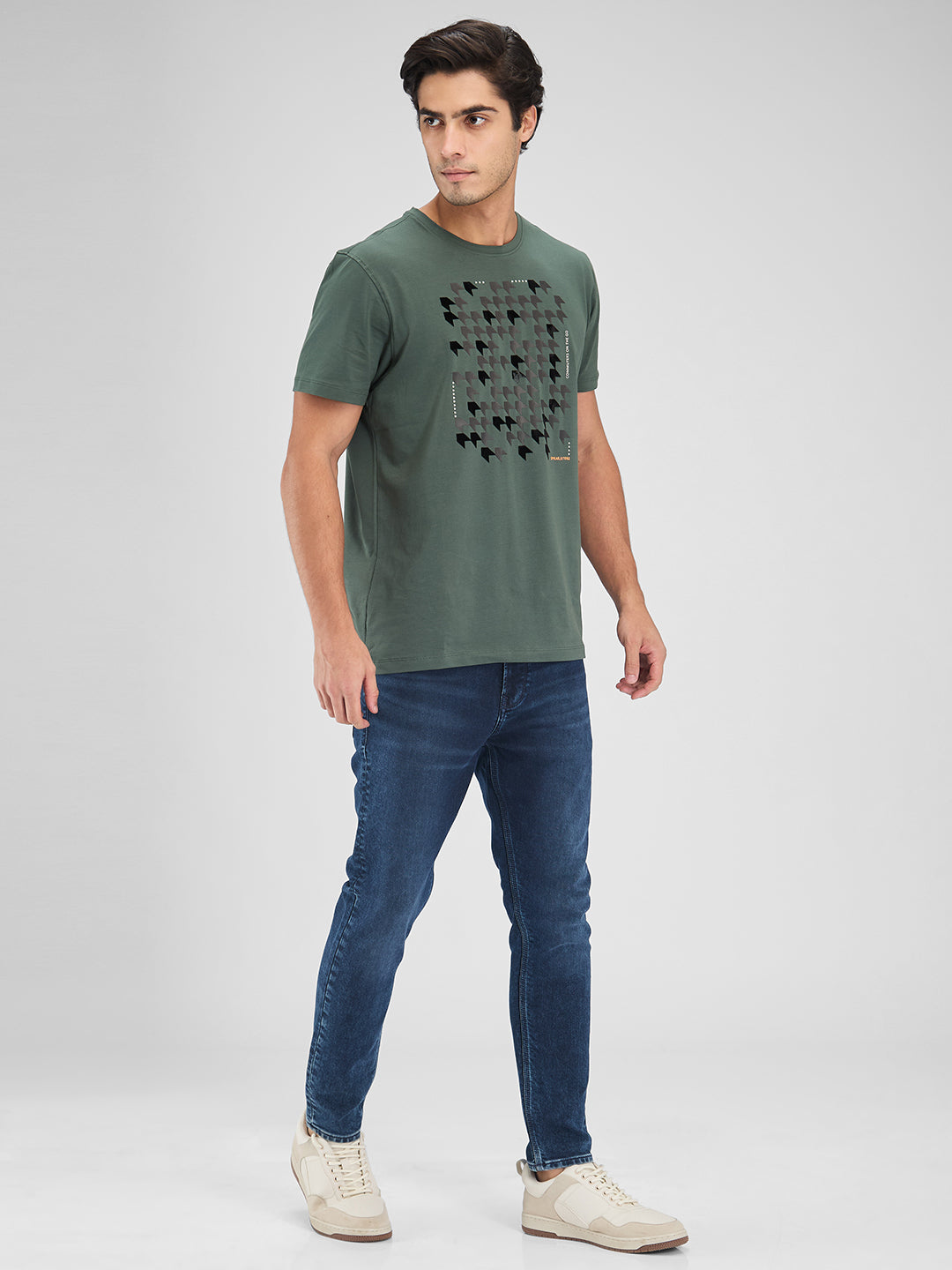 Spykar Men Solid Green Slim Fit Half Sleeves T-Shirt