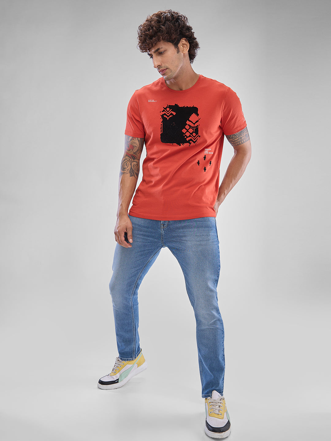 Spykar Men Graphic Printed Slim Fit T-shirt