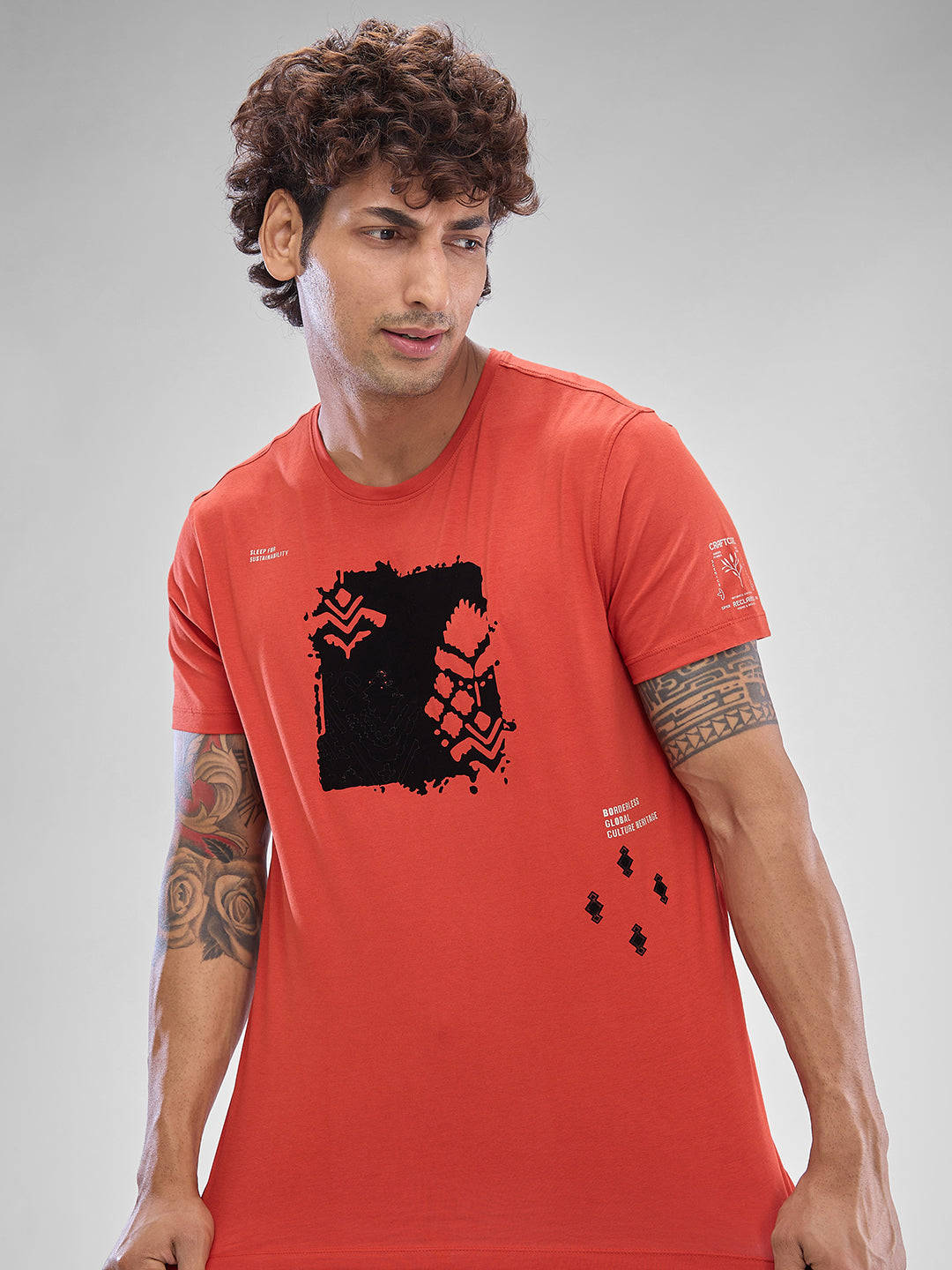 Spykar Men Graphic Printed Slim Fit T-shirt