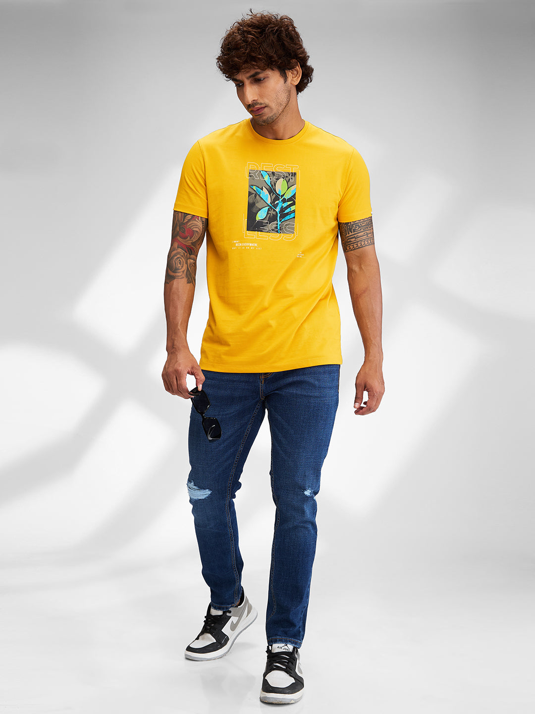 Spykar Men Solid Yellow Slim Fit Half Sleeves T-Shirt