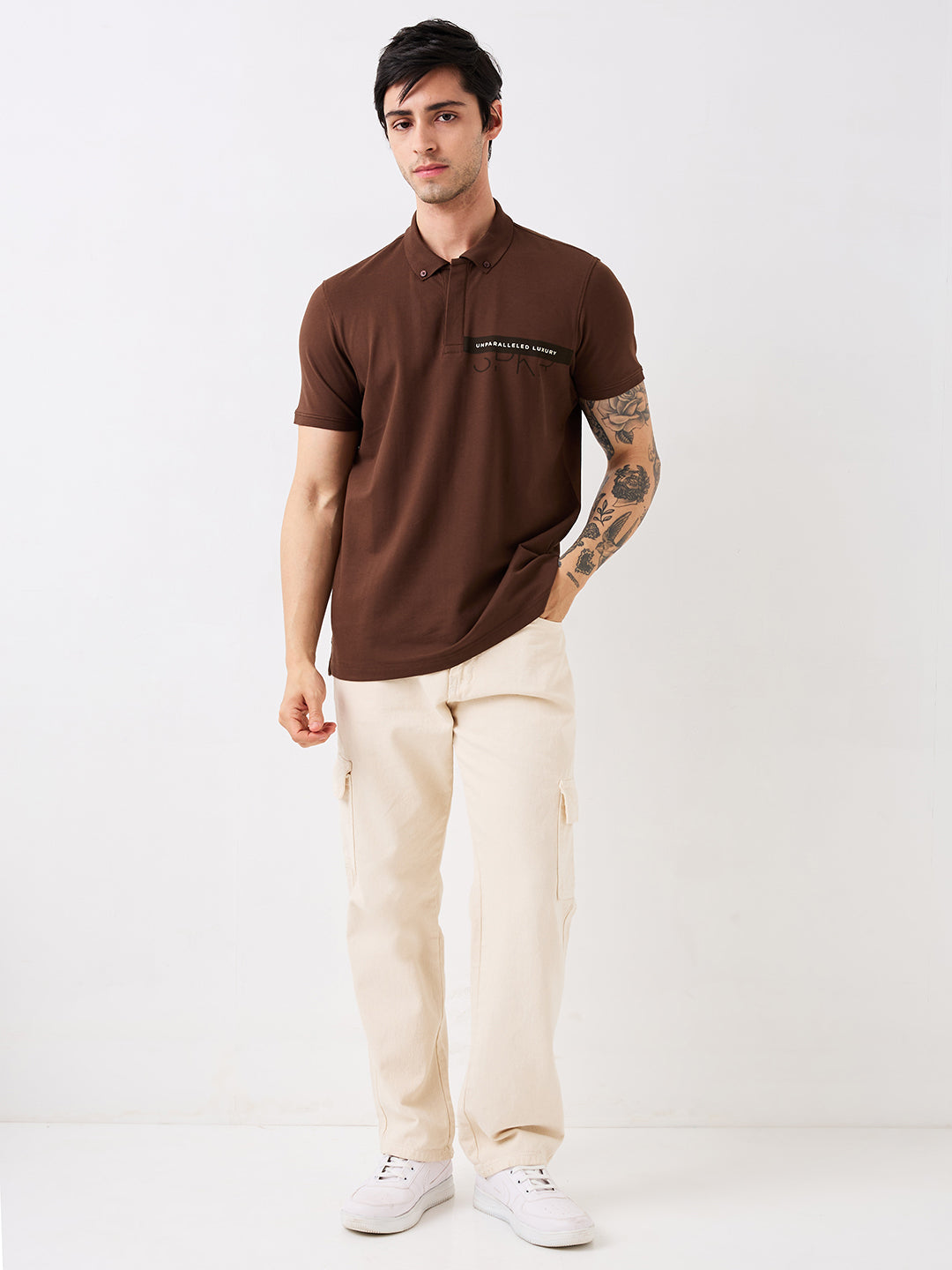 Spykar Brown Slim Fit Solid Half Sleeve T-Shirt For Men