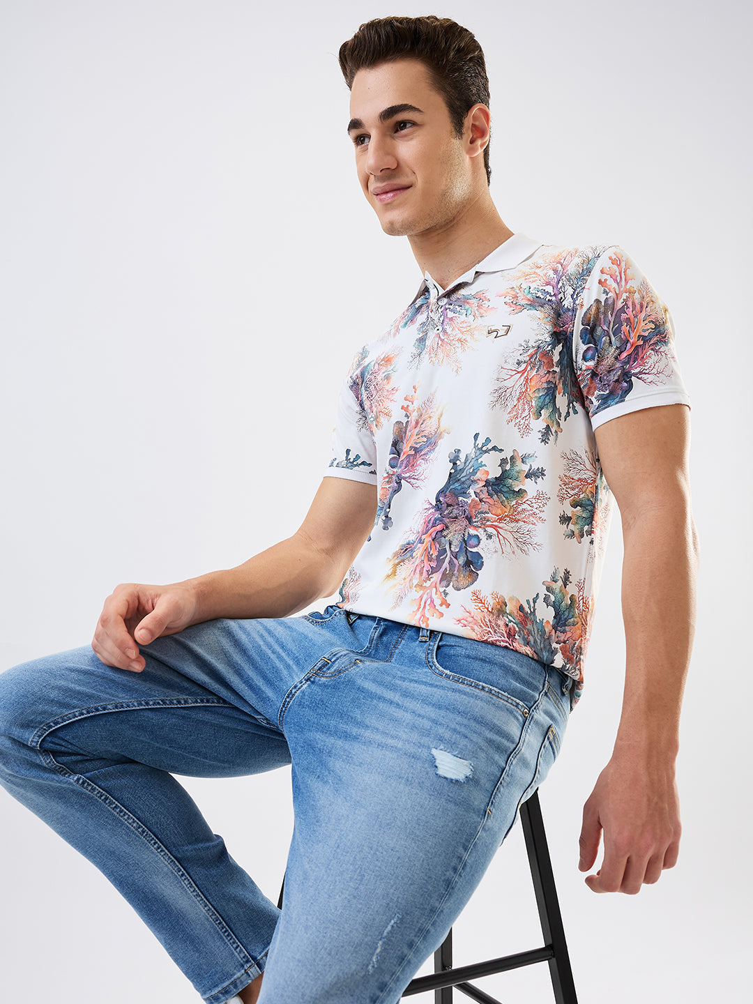 Spykar White Slim Fit Printed Half Sleeve T-Shirt For Men