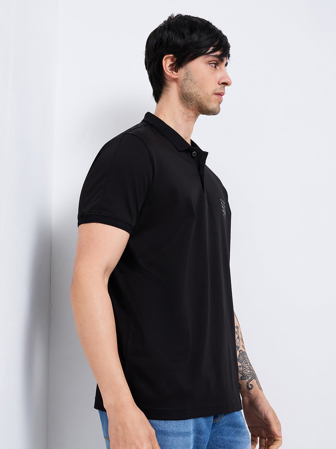 Spykar Black Slim Fit Solid Half Sleeve T-Shirt For Men