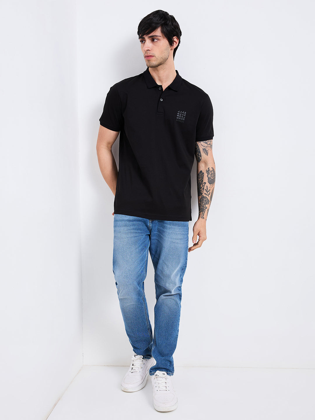 Spykar Black Slim Fit Solid Half Sleeve T-Shirt For Men