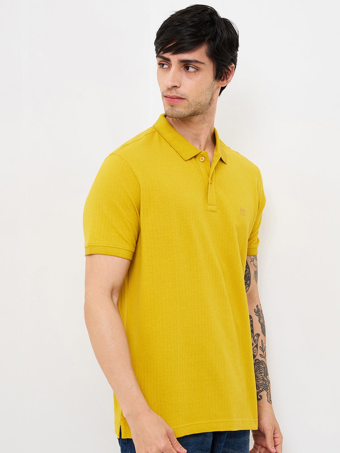Spykar Yellow Slim Fit Solid Half Sleeve T-Shirt For Men
