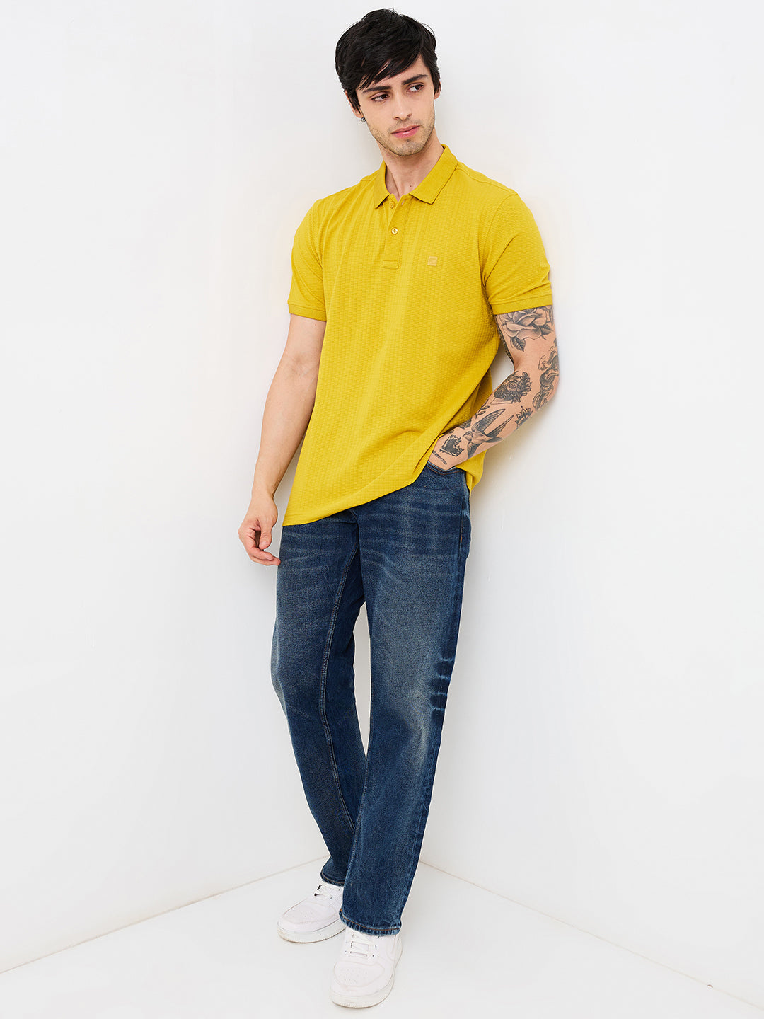 Spykar Yellow Slim Fit Solid Half Sleeve T-Shirt For Men