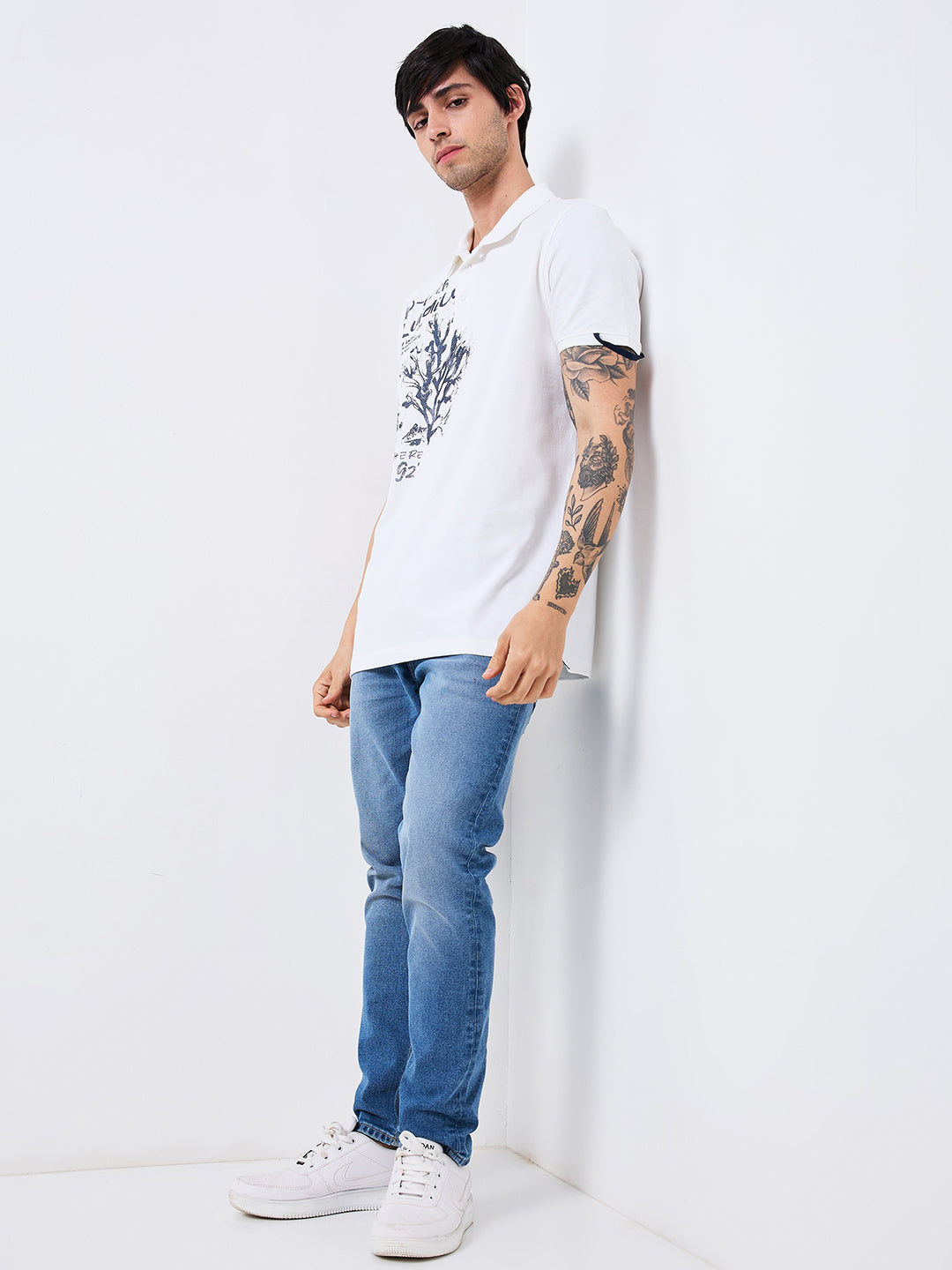 Spykar White Slim Fit Solid Half Sleeve T-Shirt For Men