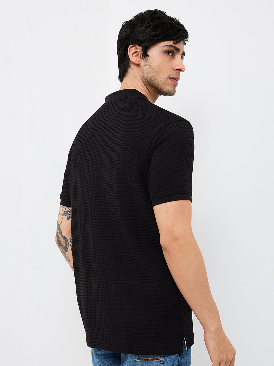 Spykar Black Slim Fit Solid Half Sleeve T-Shirt For Men