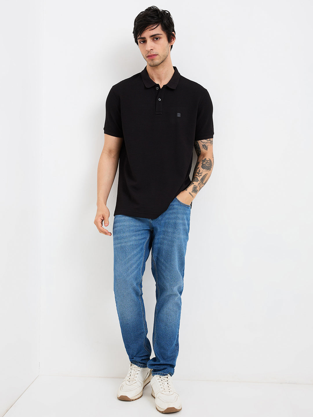 Spykar Black Slim Fit Solid Half Sleeve T-Shirt For Men