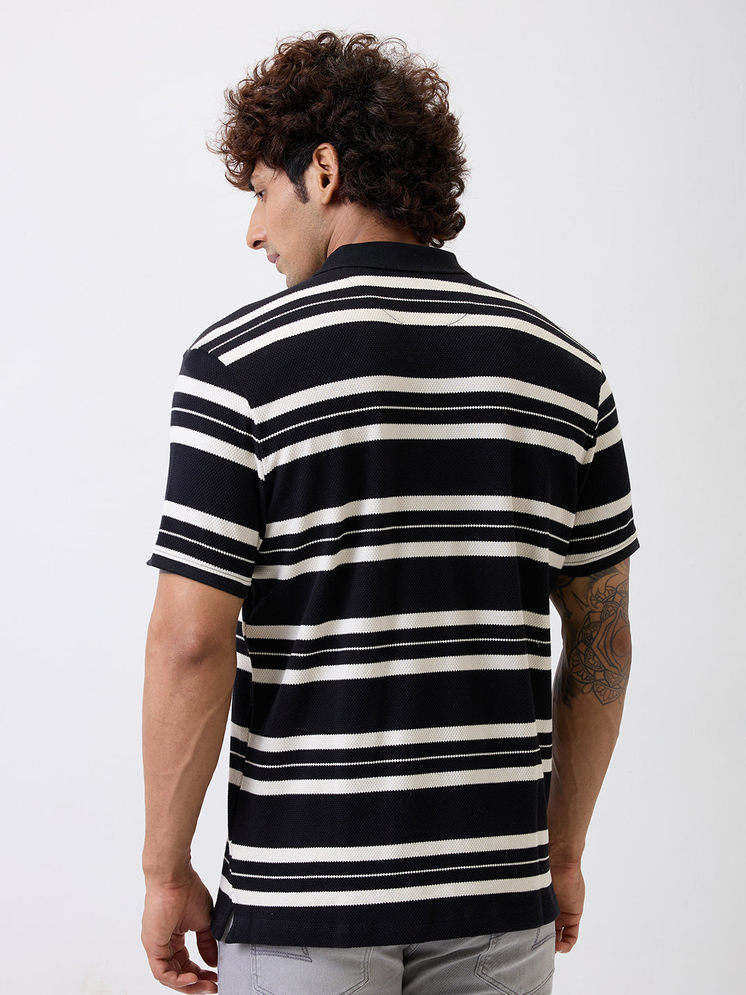 Spykar Black Slim Fit Casual T-Shirt For Men