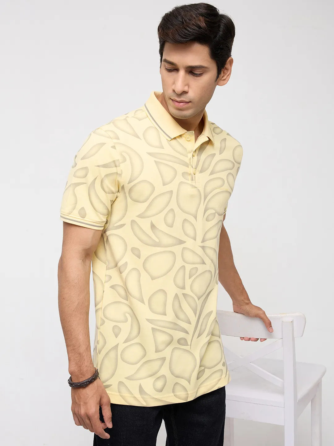 Men T-Shirt Print Yellow Regular Fit