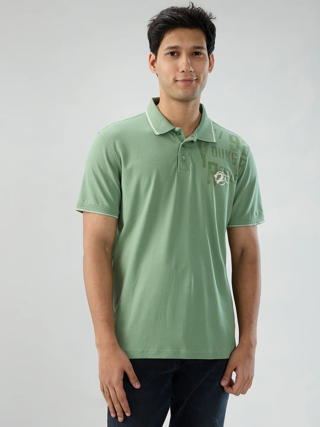 Men T-Shirt Solid Green Regular Fit