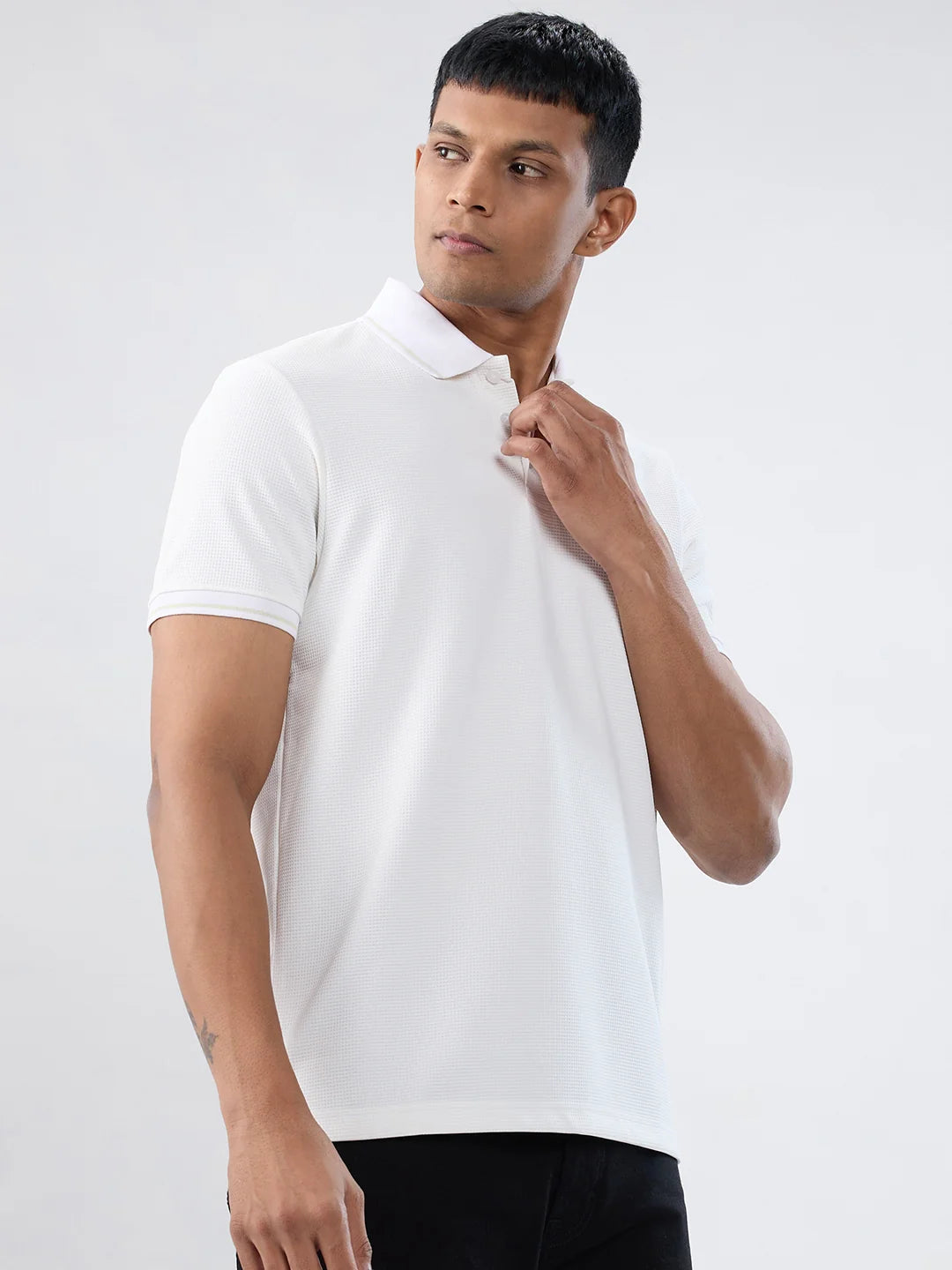 Men T-Shirt Solid White Regular Fit