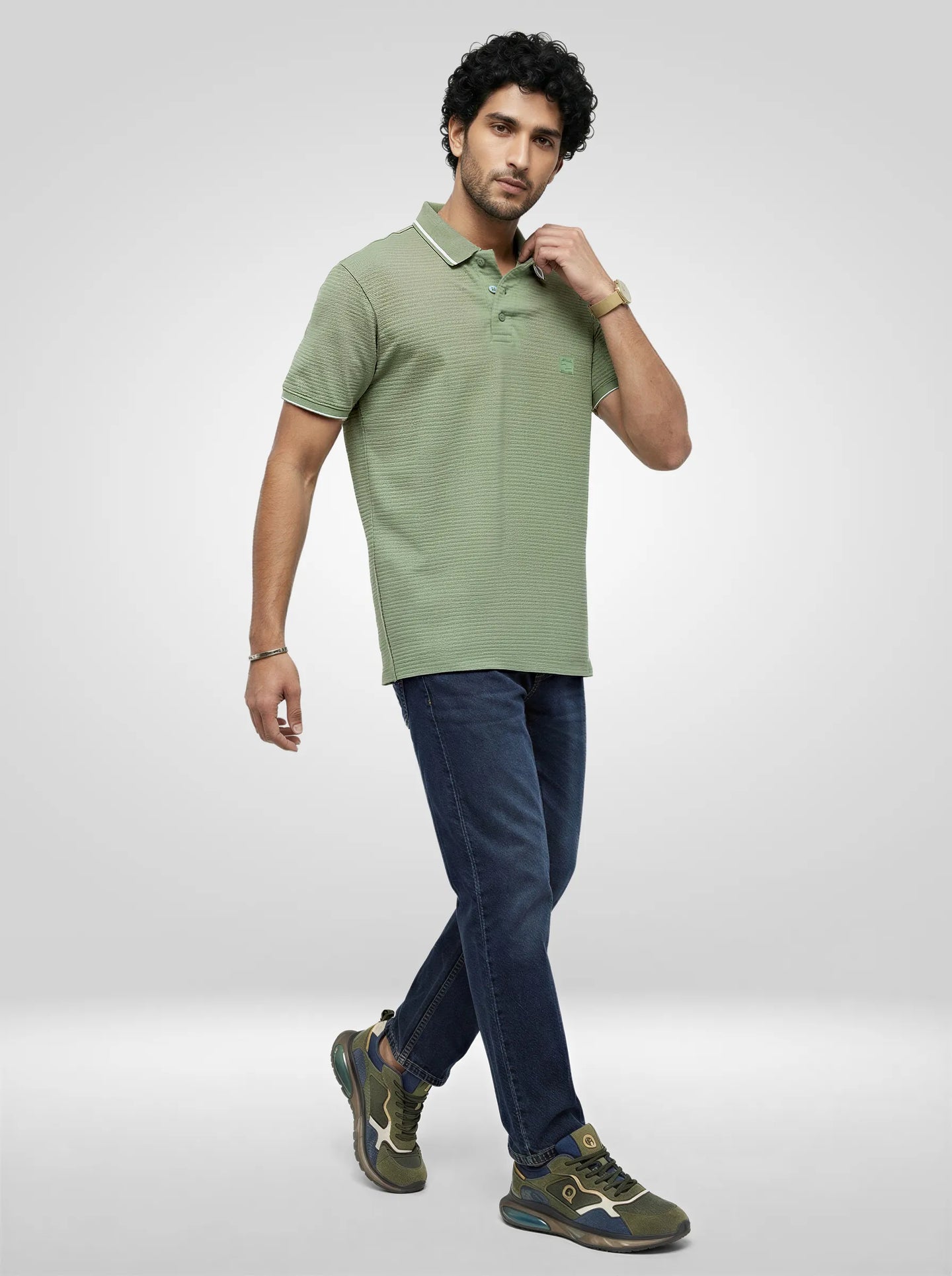 Men T-Shirt Solid Green Regular Fit