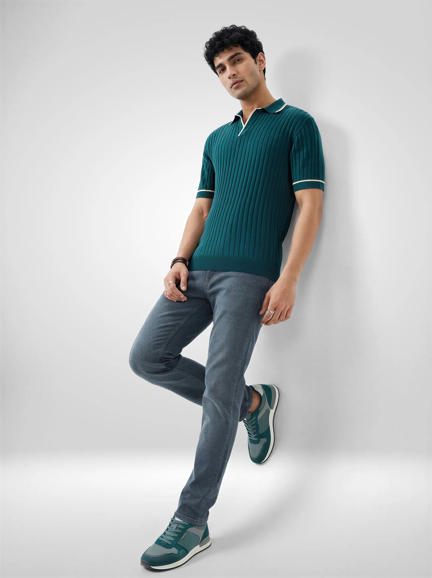 Men T-Shirt Solid Green Regular Fit