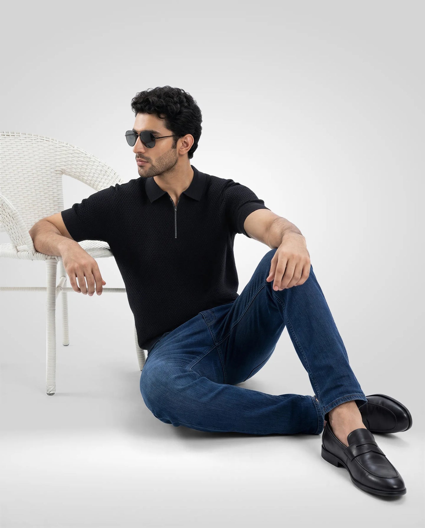 Men T-Shirt Solid Black Regular Fit